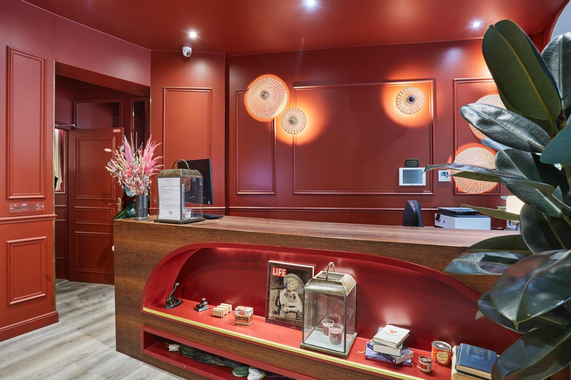 Hotel Lux Picpus Париж Екстериор снимка