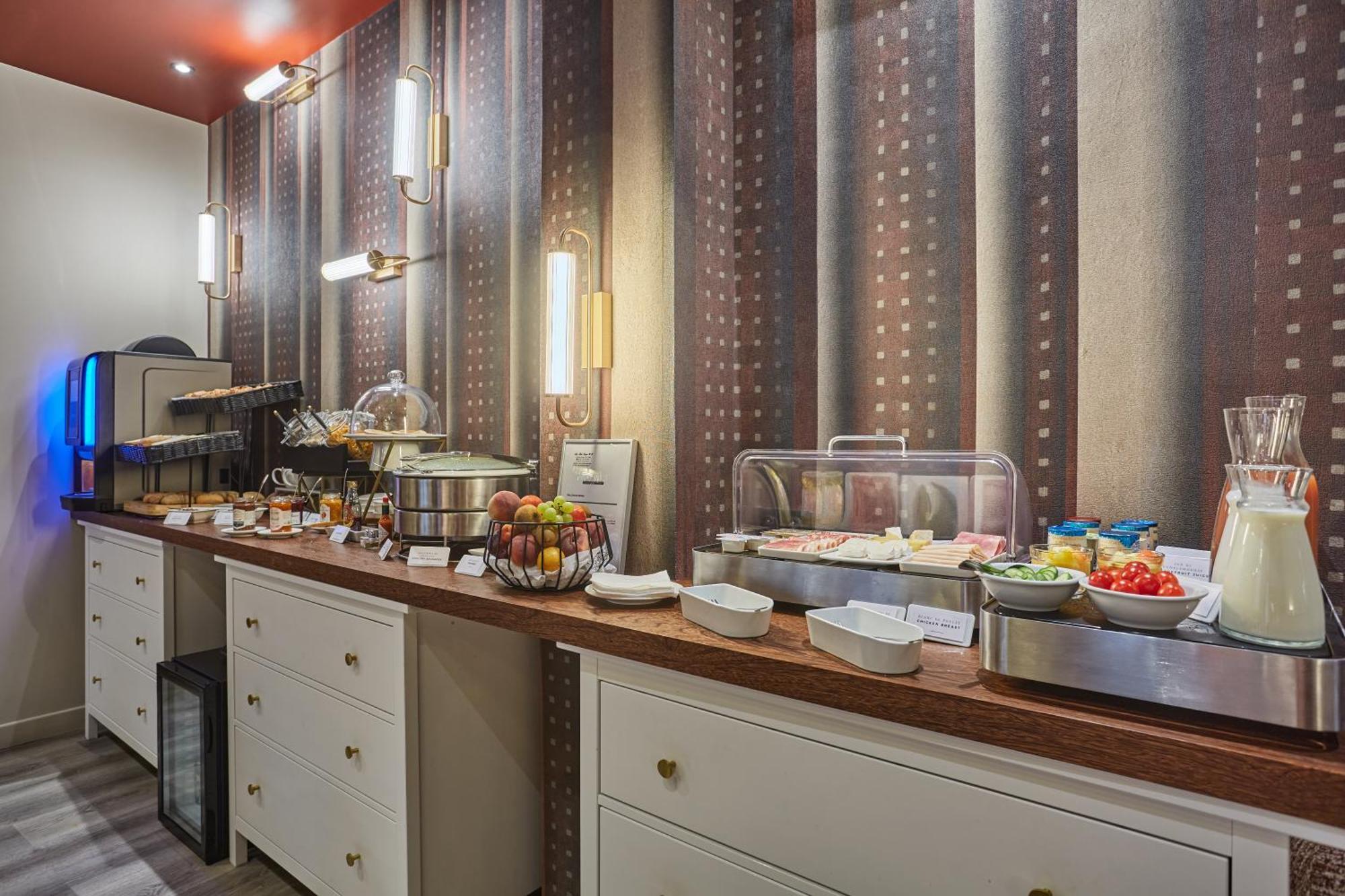 Hotel Lux Picpus Париж Екстериор снимка