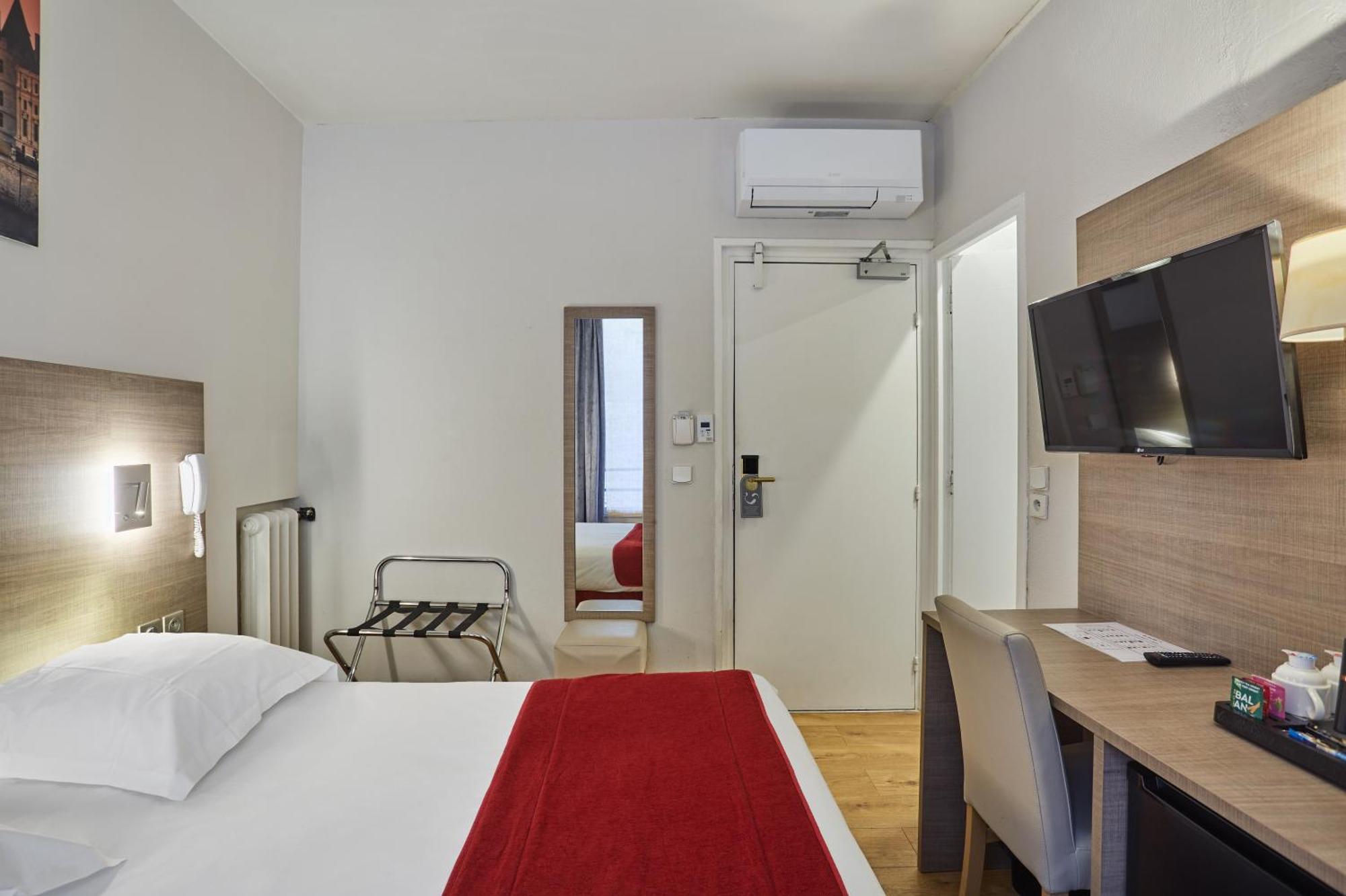 Hotel Lux Picpus Париж Екстериор снимка